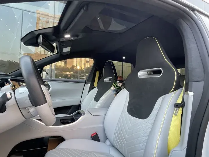 2023 Avatr 11 BEV 90.38KWH,autocango,china used car exporter,china ev exporter,chinese used car exporter,chinese used ev exporter