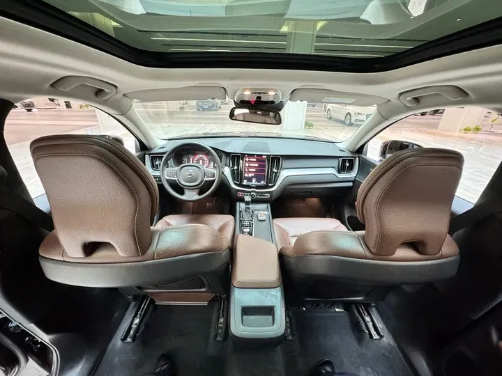 2019 Volvo XC60 2.0T 254HP L4 8AT,autocango,china used car exporter,china ev exporter,chinese used car exporter,chinese used ev exporter