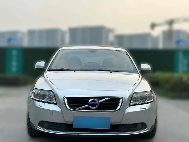 2012 Volvo S40 2.0L 141HP L4 6DCT,autocango,china used car exporter,china ev exporter,chinese used car exporter,chinese used ev exporter