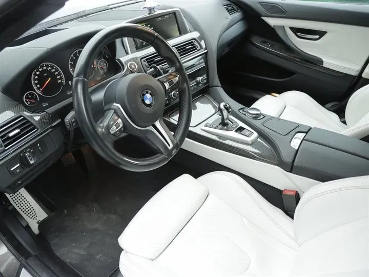 2013 BMW M6 4.4T 560HP V8 7DCT,autocango,china used car exporter,china ev exporter,chinese used car exporter,chinese used ev exporter