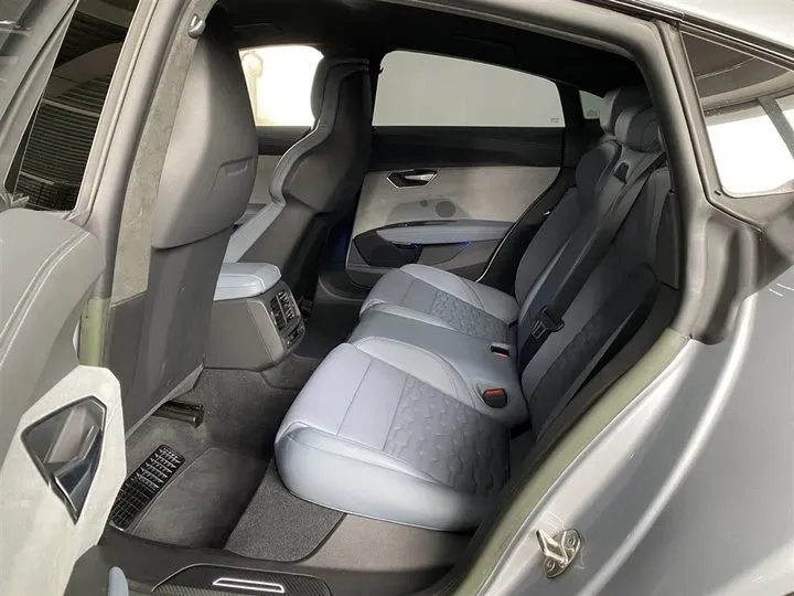 2023 Audi RS e-tron GT 2AT BEV 93.4KWH,autocango,china used car exporter,china ev exporter,chinese used car exporter,chinese used ev exporter