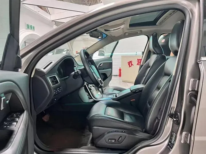 2009 Volvo S80L 2.5T 200HP L5 6AT,autocango,china used car exporter,china ev exporter,chinese used car exporter,chinese used ev exporter