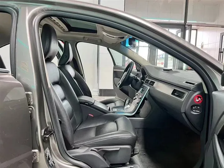 2009 Volvo S80L 2.5T 200HP L5 6AT,autocango,china used car exporter,china ev exporter,chinese used car exporter,chinese used ev exporter