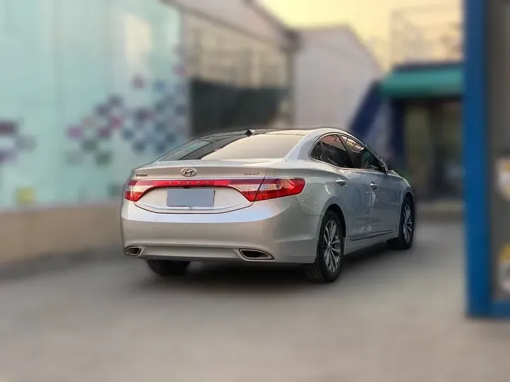 2011 Hyundai Azera 2.4L 180HP L4 6AT,autocango,china used car exporter,china ev exporter,chinese used car exporter,chinese used ev exporter