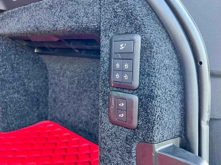 2020 Mansory Range Rover 3.0T 400HP L6 8AT,autocango,china used car exporter,china ev exporter,chinese used car exporter,chinese used ev exporter