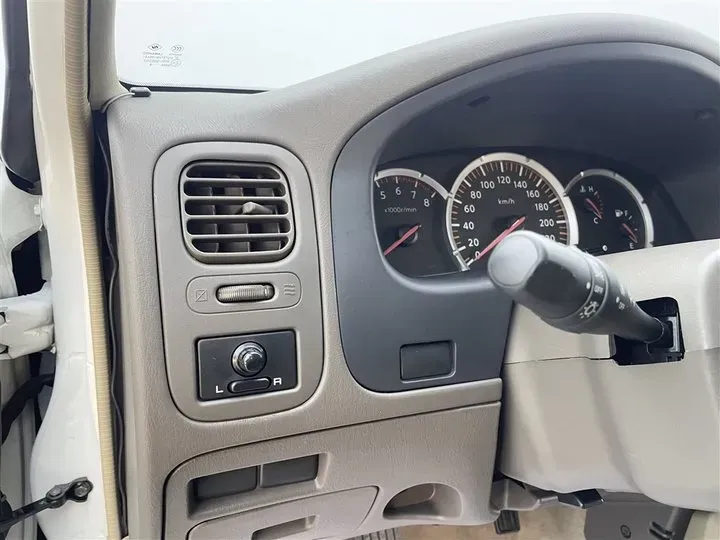 2013 Nissan D22 2.4L 150HP L4 5MT,autocango,china used car exporter,china ev exporter,chinese used car exporter,chinese used ev exporter