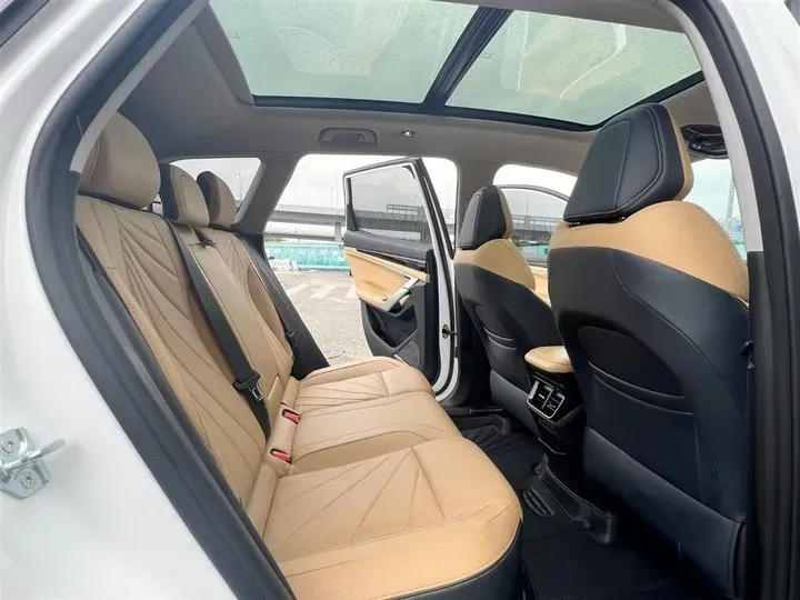 2023 Geely StarRay 1.5T 181HP L4 7DCT,autocango,china used car exporter,china ev exporter,chinese used car exporter,chinese used ev exporter