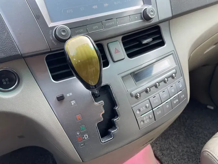 2011 BYD M6 2.4L 160HP L4 4AT,autocango,china used car exporter,china ev exporter,chinese used car exporter,chinese used ev exporter