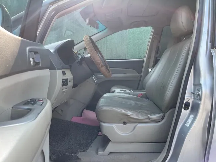 2011 BYD M6 2.4L 160HP L4 4AT,autocango,china used car exporter,china ev exporter,chinese used car exporter,chinese used ev exporter