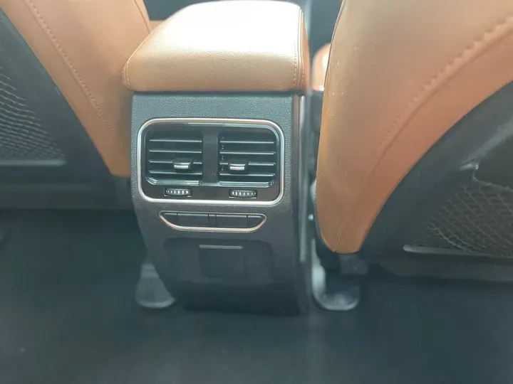 2016 Haval H6 Coupe 1.5T 150HP L4 6AT,autocango,china used car exporter,china ev exporter,chinese used car exporter,chinese used ev exporter