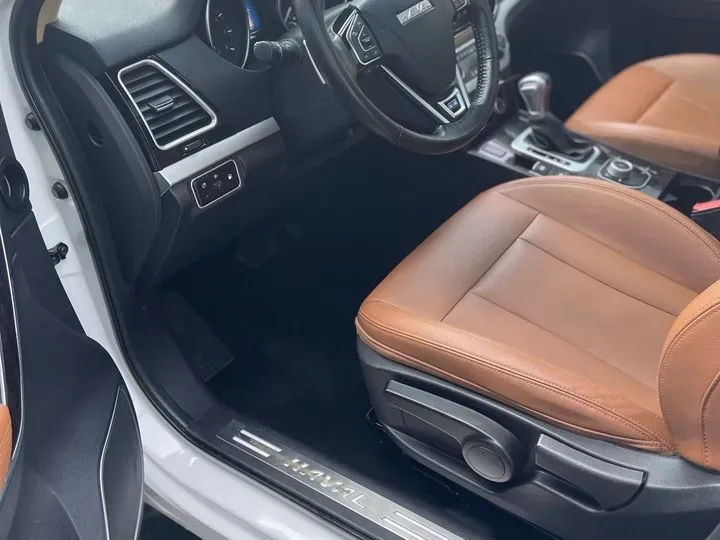 2016 Haval H6 Coupe 1.5T 150HP L4 6AT,autocango,china used car exporter,china ev exporter,chinese used car exporter,chinese used ev exporter