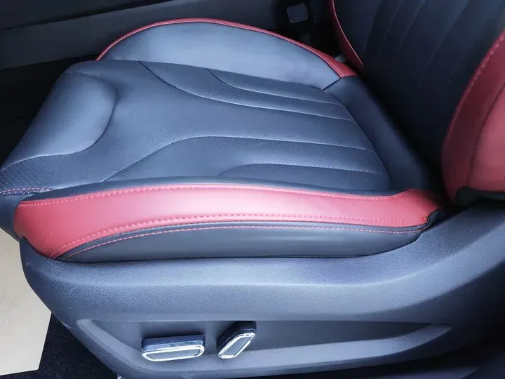 2023 ChangAn CS85 Coupe 1.5T 188HP L4 7DCT,autocango,china used car exporter,china ev exporter,chinese used car exporter,chinese used ev exporter