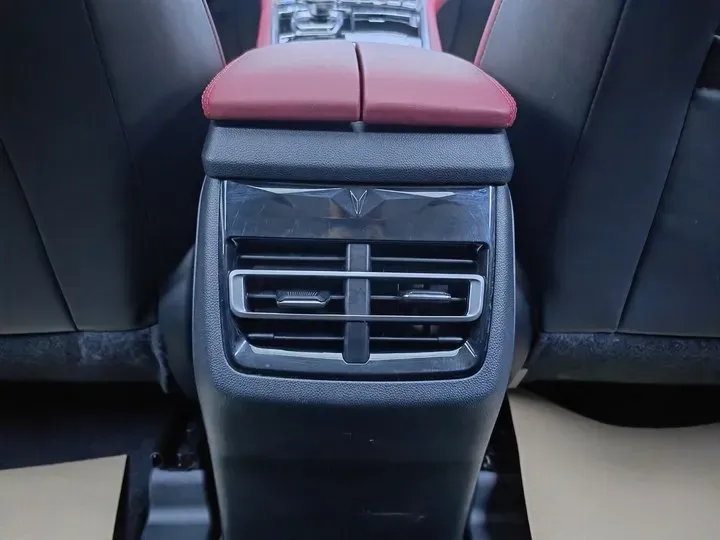 2023 ChangAn CS85 Coupe 1.5T 188HP L4 7DCT,autocango,china used car exporter,china ev exporter,chinese used car exporter,chinese used ev exporter