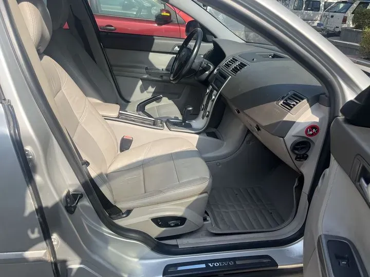 2011 Volvo S40 2.0L 141HP L4 6DCT,autocango,china used car exporter,china ev exporter,chinese used car exporter,chinese used ev exporter