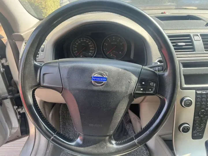 2011 Volvo S40 2.0L 141HP L4 6DCT,autocango,china used car exporter,china ev exporter,chinese used car exporter,chinese used ev exporter