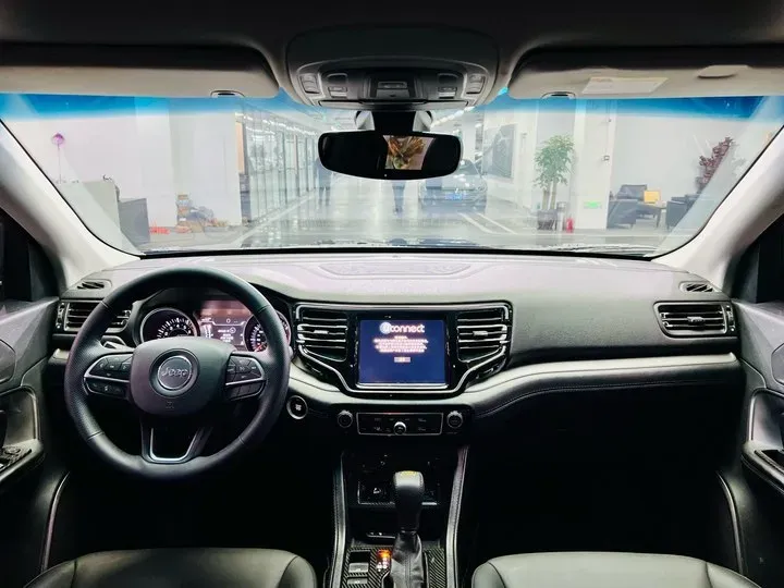 2018 Jeep Commander 2.0T 234HP L4 9AT,autocango,china used car exporter,china ev exporter,chinese used car exporter,chinese used ev exporter