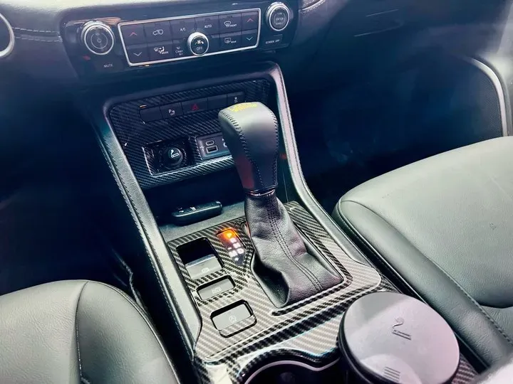 2018 Jeep Commander 2.0T 234HP L4 9AT,autocango,china used car exporter,china ev exporter,chinese used car exporter,chinese used ev exporter