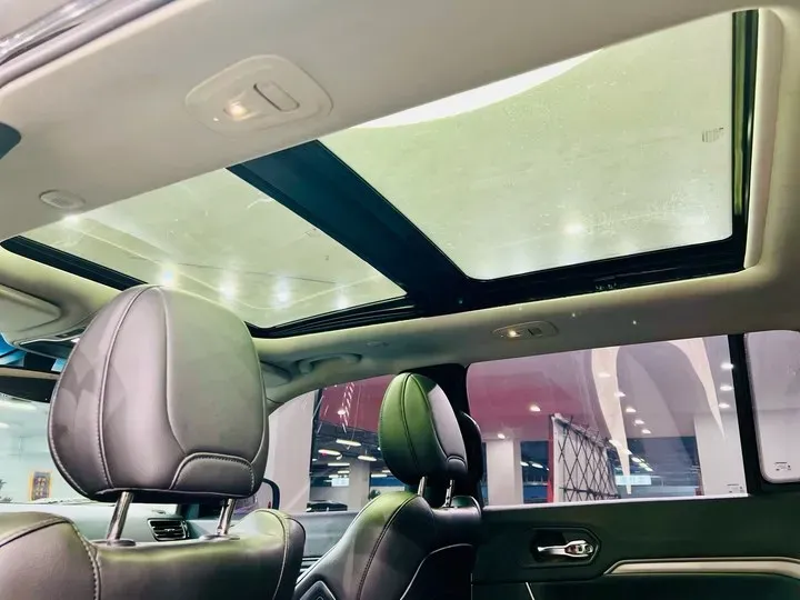 2018 Jeep Commander 2.0T 234HP L4 9AT,autocango,china used car exporter,china ev exporter,chinese used car exporter,chinese used ev exporter