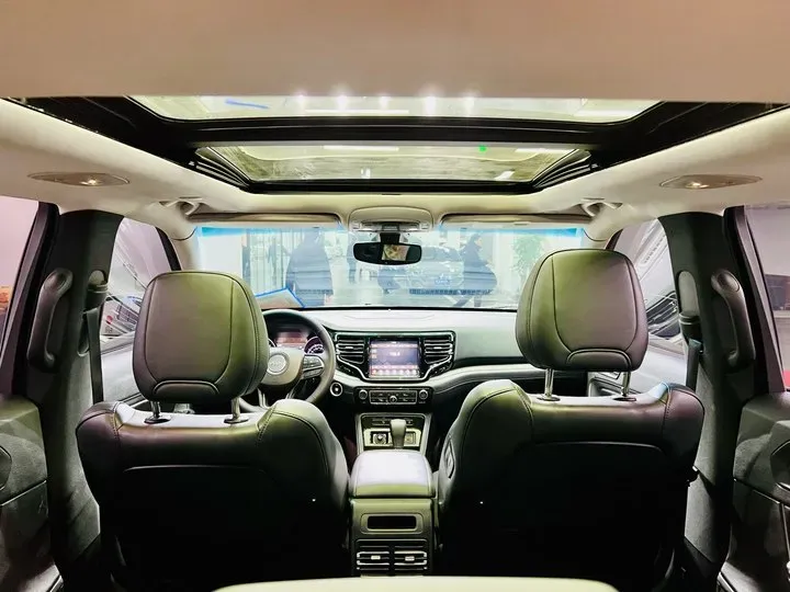 2018 Jeep Commander 2.0T 234HP L4 9AT,autocango,china used car exporter,china ev exporter,chinese used car exporter,chinese used ev exporter