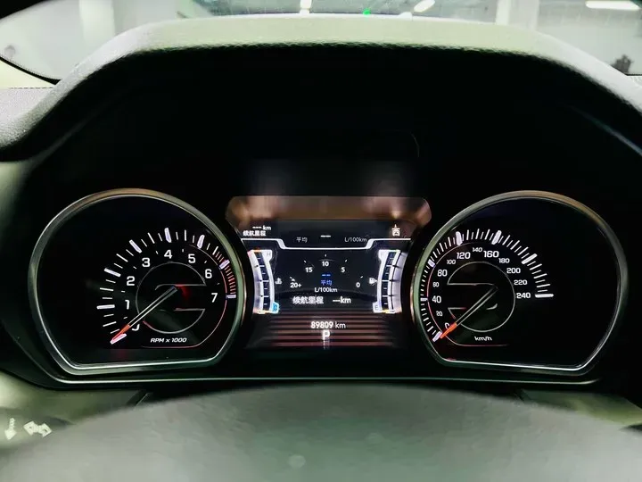 2018 Jeep Commander 2.0T 234HP L4 9AT,autocango,china used car exporter,china ev exporter,chinese used car exporter,chinese used ev exporter