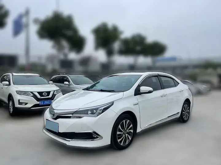 2017 Toyota Corolla 1.8L 99HP L4 E-CVT Hybrid