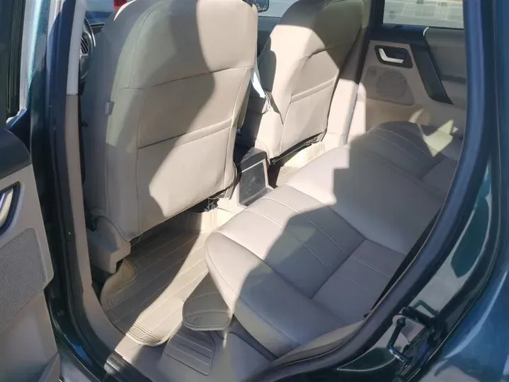 2013 Land Rover Freelander 2 2.0T 240HP L4 6AT,autocango,china used car exporter,china ev exporter,chinese used car exporter,chinese used ev exporter