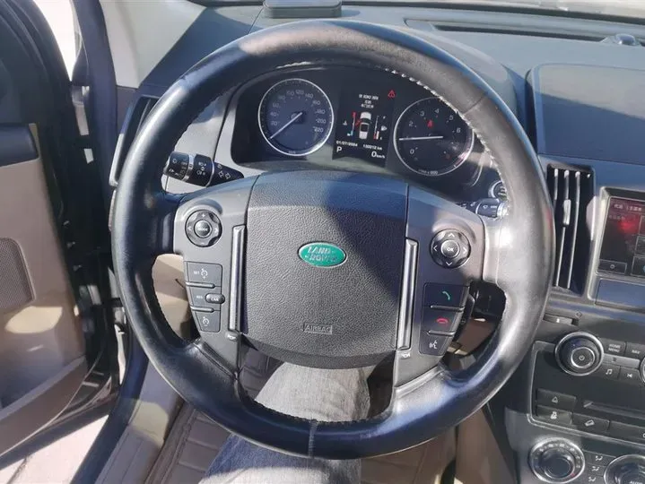 2013 Land Rover Freelander 2 2.0T 240HP L4 6AT,autocango,china used car exporter,china ev exporter,chinese used car exporter,chinese used ev exporter