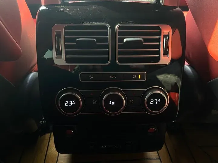 2020 Mansory Range Rover 3.0T 400HP L6 8AT,autocango,china used car exporter,china ev exporter,chinese used car exporter,chinese used ev exporter