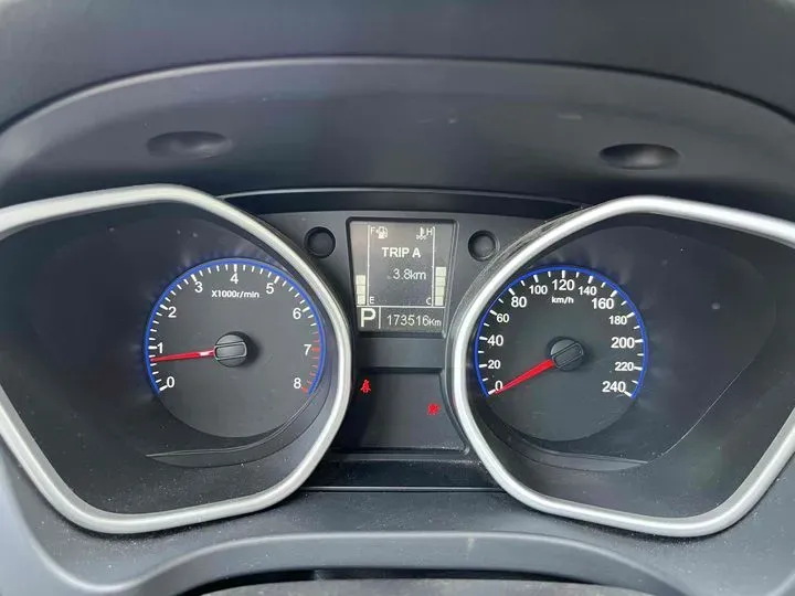 2014 Geely HaoQing SUV 2.4L 162HP L4 6AT,autocango,china used car exporter,china ev exporter,chinese used car exporter,chinese used ev exporter