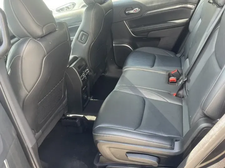 2020 Jeep Commander 2.0T 230HP L4 E-CVT PHEV 12.95KWH,autocango,china used car exporter,china ev exporter,chinese used car exporter,chinese used ev exporter