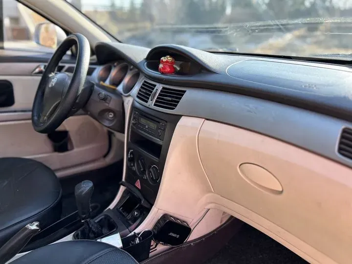 2011 DongFeng Aeolus S30 1.6L 106HP L4 5MT,autocango,china used car exporter,china ev exporter,chinese used car exporter,chinese used ev exporter