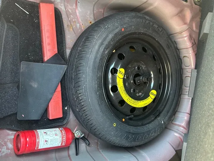 2012 ChangAn Alsvin V5 1.5L 114HP L4 5MT,autocango,china used car exporter,china ev exporter,chinese used car exporter,chinese used ev exporter