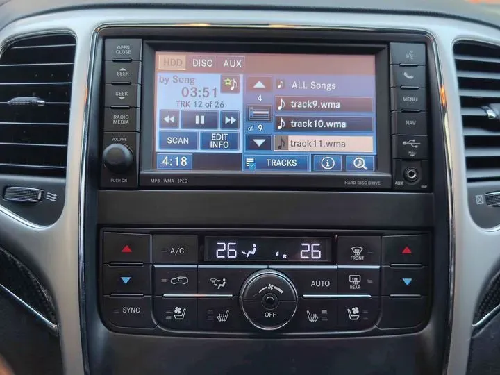 2012 Jeep Grand Cherokee SRT 6.4L 468HP V8 5AT,autocango,china used car exporter,china ev exporter,chinese used car exporter,chinese used ev exporter