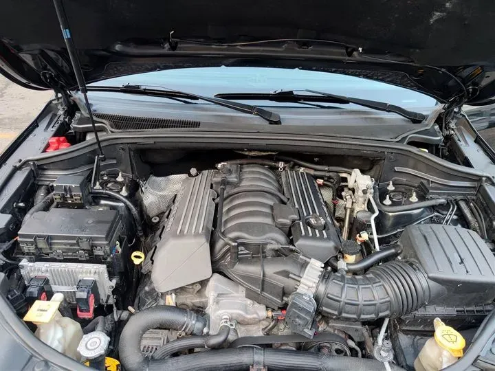 2012 Jeep Grand Cherokee SRT 6.4L 468HP V8 5AT,autocango,china used car exporter,china ev exporter,chinese used car exporter,chinese used ev exporter