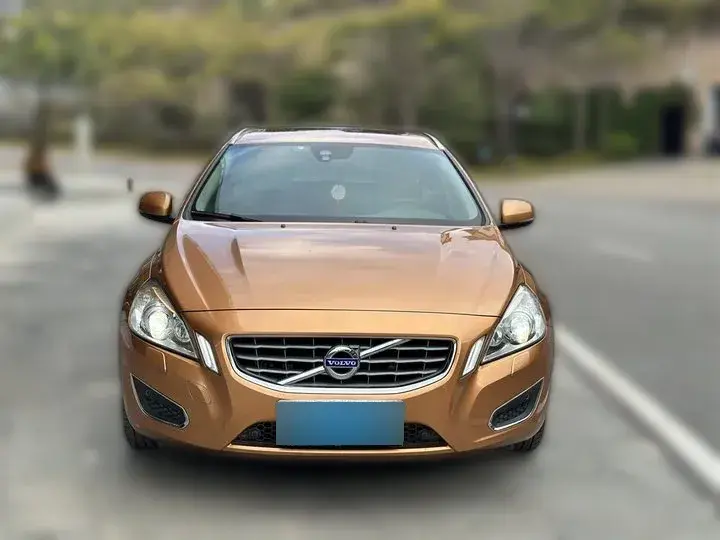 2014 Volvo V60 2.0T 214HP L5 6AT