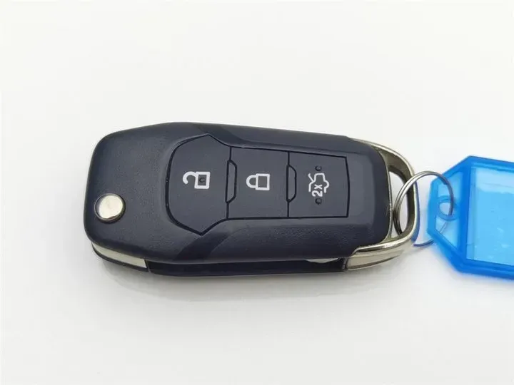 2015 Ford Escort 1.5L 113HP L4 5MT,autocango,china used car exporter,china ev exporter,chinese used car exporter,chinese used ev exporter