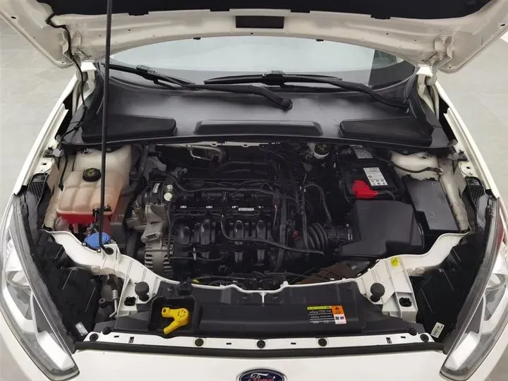 2015 Ford Escort 1.5L 113HP L4 5MT,autocango,china used car exporter,china ev exporter,chinese used car exporter,chinese used ev exporter