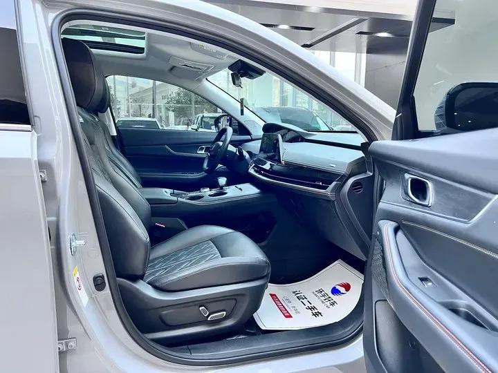 2022 ChangAn UNI-K iDD 1.5T 170HP L4 6TCT PHEV 30.74KWH,autocango,china used car exporter,china ev exporter,chinese used car exporter,chinese used ev exporter