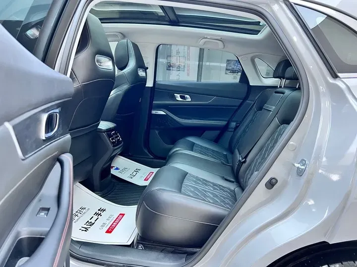 2022 ChangAn UNI-K iDD 1.5T 170HP L4 6TCT PHEV 30.74KWH,autocango,china used car exporter,china ev exporter,chinese used car exporter,chinese used ev exporter