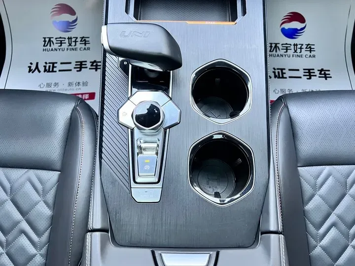 2022 ChangAn UNI-K iDD 1.5T 170HP L4 6TCT PHEV 30.74KWH,autocango,china used car exporter,china ev exporter,chinese used car exporter,chinese used ev exporter