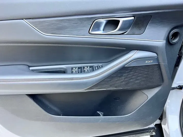 2022 ChangAn UNI-K iDD 1.5T 170HP L4 6TCT PHEV 30.74KWH,autocango,china used car exporter,china ev exporter,chinese used car exporter,chinese used ev exporter