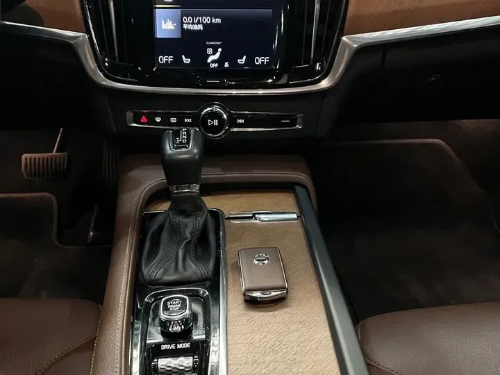 2018 Volvo S90 2.0T 254HP L4 8AT,autocango,china used car exporter,china ev exporter,chinese used car exporter,chinese used ev exporter