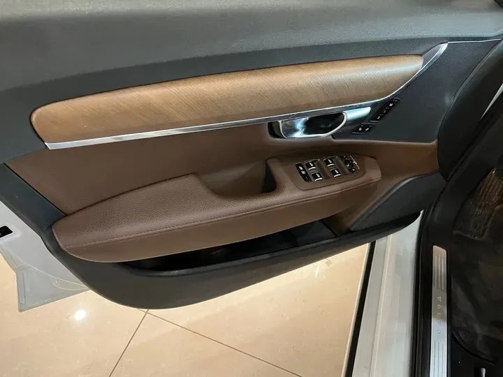 2018 Volvo S90 2.0T 254HP L4 8AT,autocango,china used car exporter,china ev exporter,chinese used car exporter,chinese used ev exporter