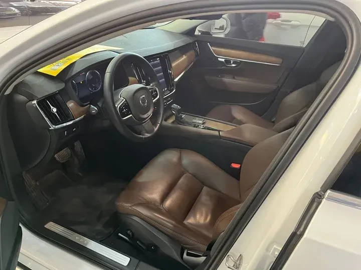 2018 Volvo S90 2.0T 254HP L4 8AT,autocango,china used car exporter,china ev exporter,chinese used car exporter,chinese used ev exporter