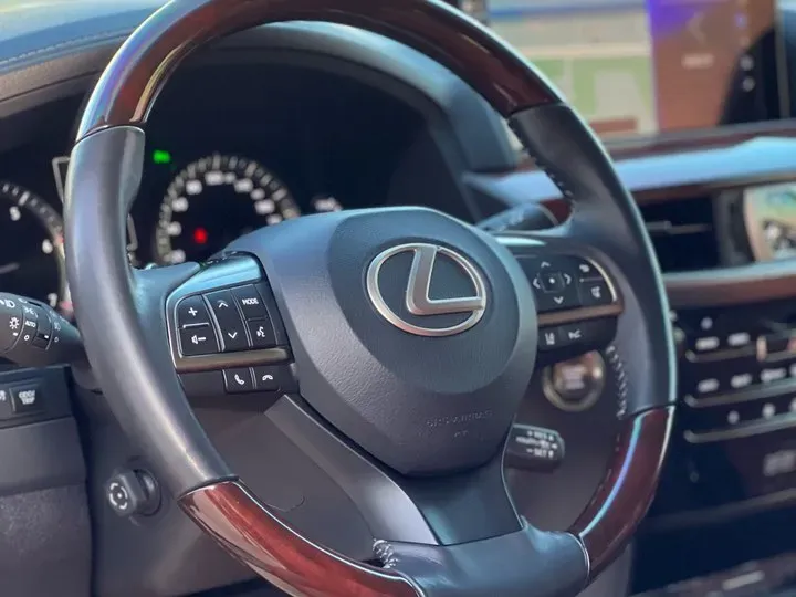 2019 Lexus LX 5.7L 367HP V8 8AT,autocango,china used car exporter,china ev exporter,chinese used car exporter,chinese used ev exporter