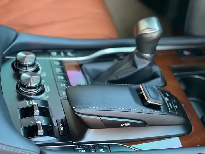 2019 Lexus LX 5.7L 367HP V8 8AT,autocango,china used car exporter,china ev exporter,chinese used car exporter,chinese used ev exporter