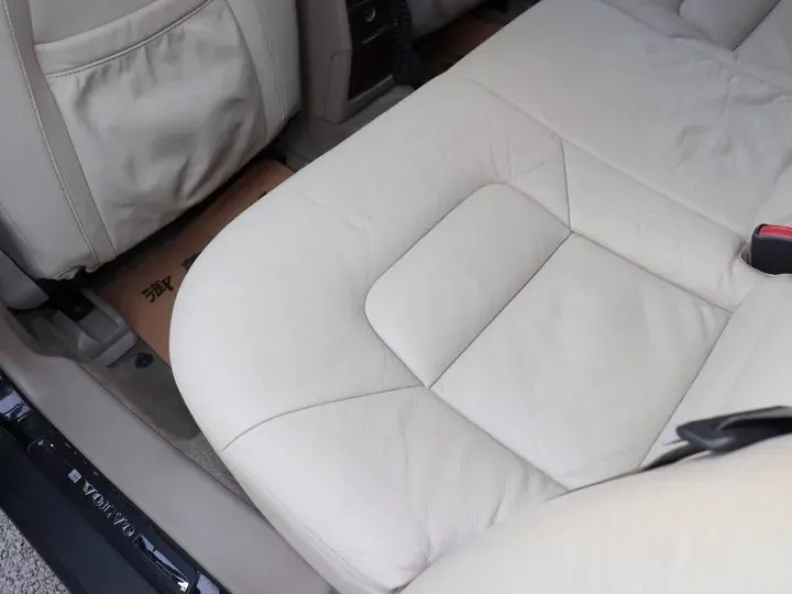 2006 Volvo S80 2.5T 200HP L5 6AT,autocango,china used car exporter,china ev exporter,chinese used car exporter,chinese used ev exporter