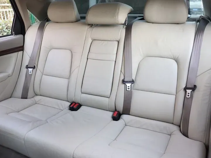 2006 Volvo S80 2.5T 200HP L5 6AT,autocango,china used car exporter,china ev exporter,chinese used car exporter,chinese used ev exporter