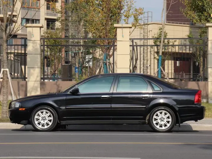 2006 Volvo S80 2.5T 200HP L5 6AT,autocango,china used car exporter,china ev exporter,chinese used car exporter,chinese used ev exporter
