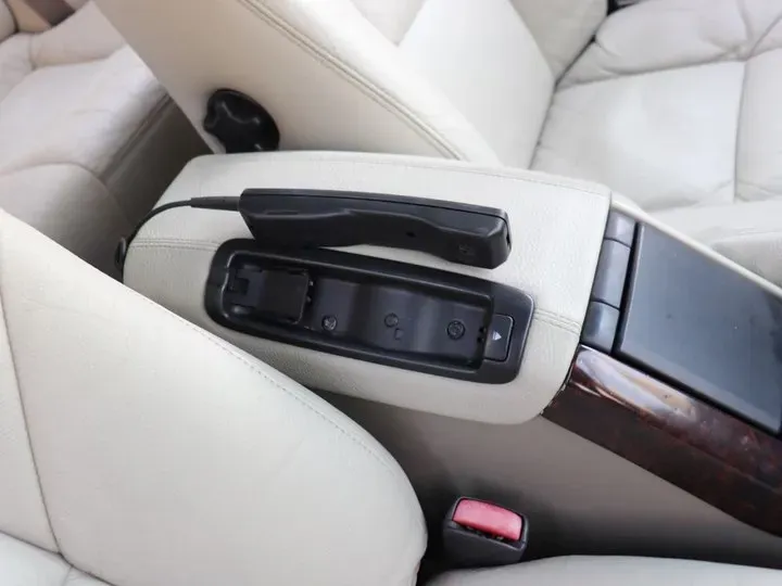 2006 Volvo S80 2.5T 200HP L5 6AT,autocango,china used car exporter,china ev exporter,chinese used car exporter,chinese used ev exporter